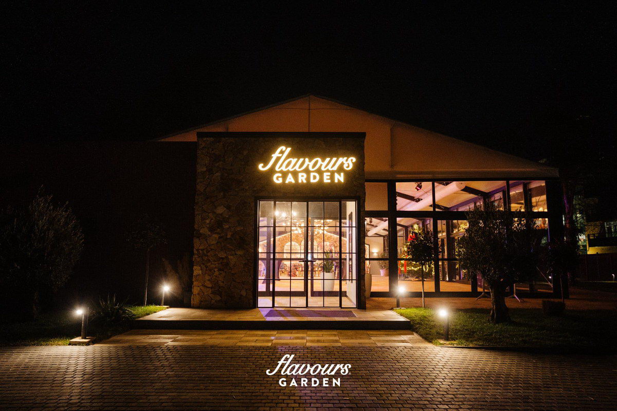 Foto Flavours Garden - locatii nunta botez bucuresti